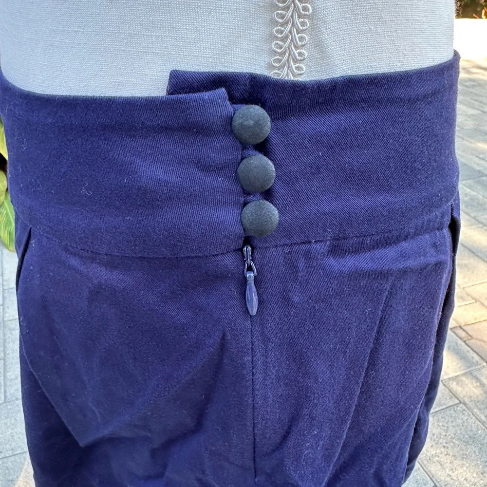 Elegant Navy Floral Brocade Skirt - Picture 3 of 4
